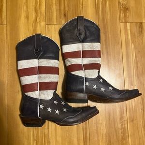 Roper 8.5 cowboy boots,women’s, only been worn once